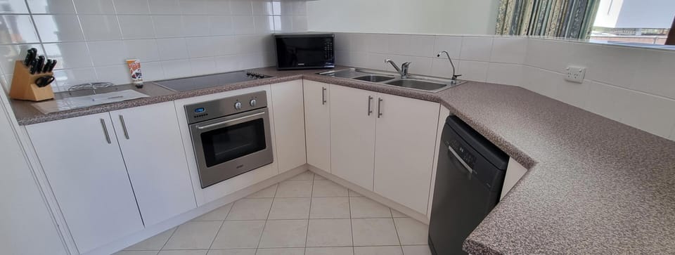 Beachcomber Port Elliot, Full Kitchen
