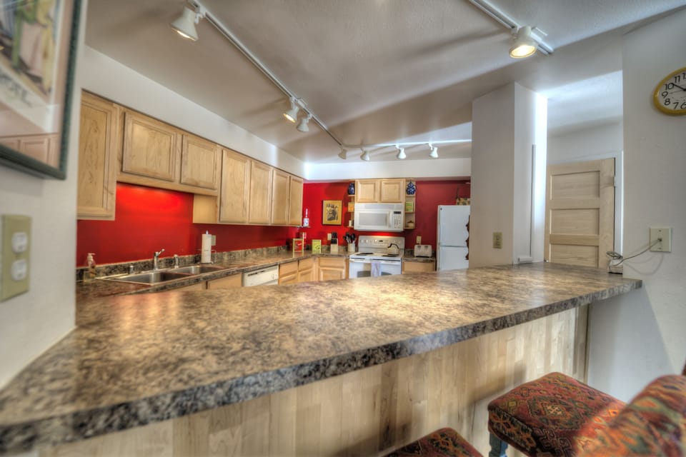Kitchen Counter Seats 4