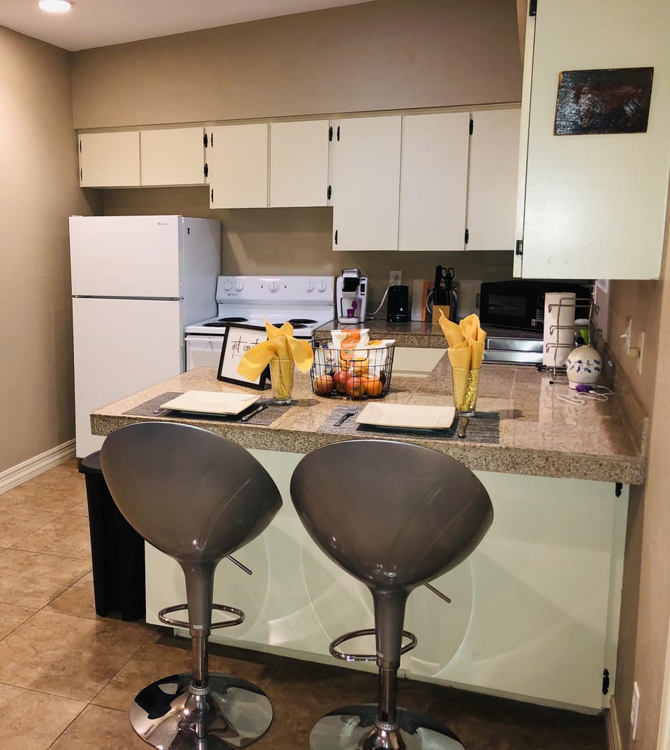 Full kitchen amenities. Serve a complete Thanksgiving dinner-  we have it all! 