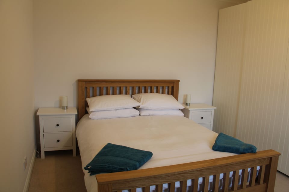 Master Bedroom - King bed