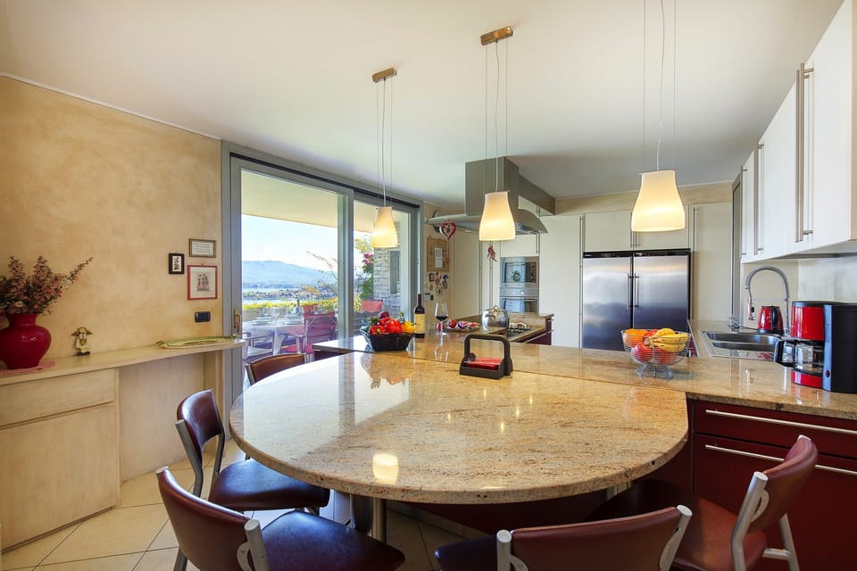 Villa Seta, Meina, Lake Maggiore - by NORTHITALY VILLAS vacation villa rentals