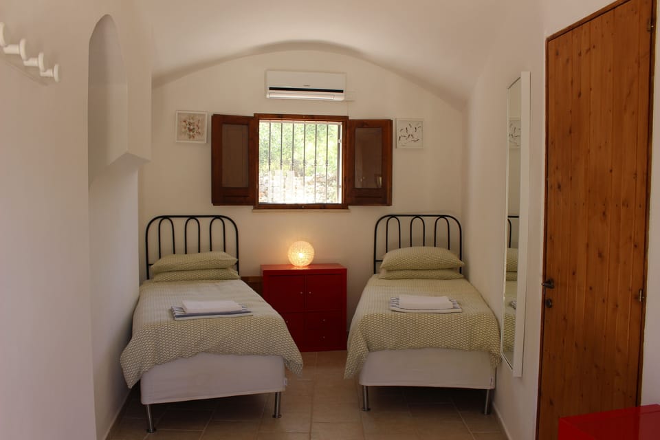 Twin Bedroom 2