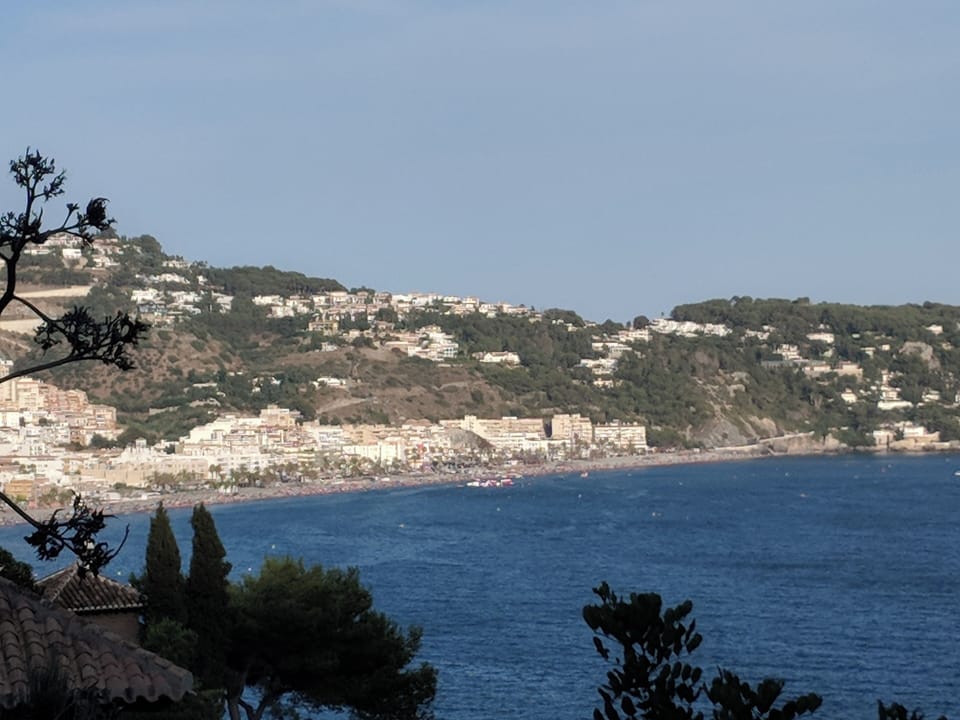 View over the Bay of La Herradura 
