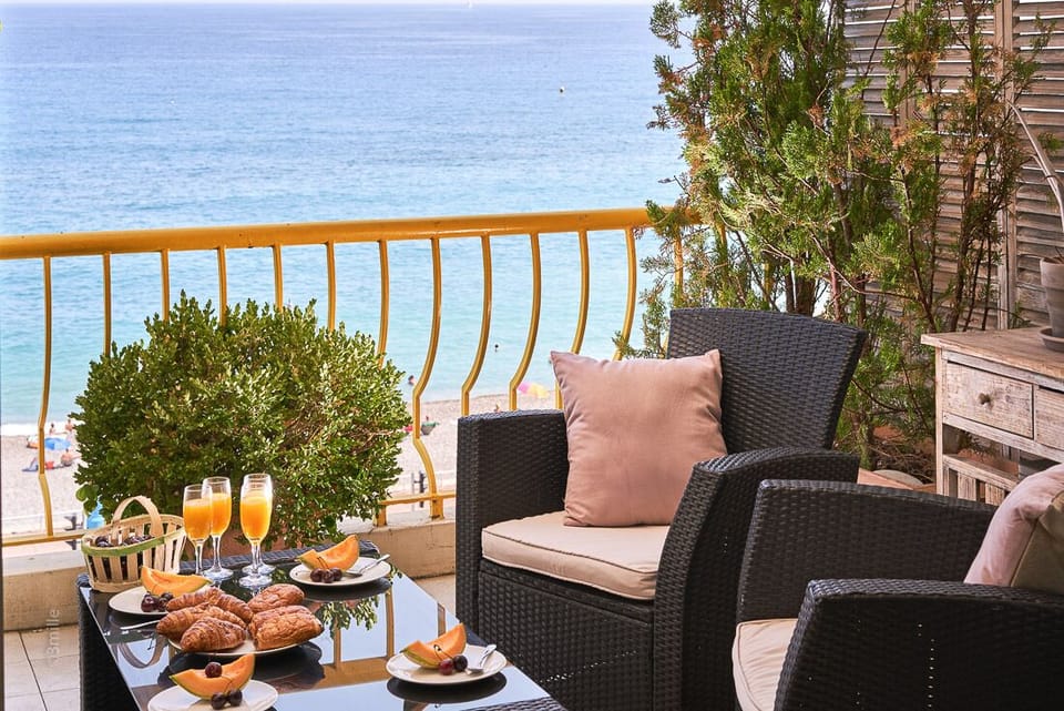 Enjoy the view with breakfast