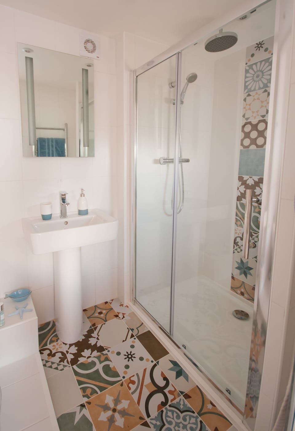 En-suite bathroom