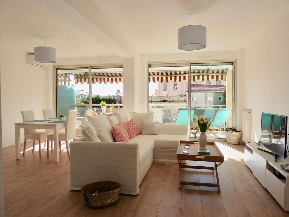 Ultra HD TV in the living area which opens onto the sunny double terrace.