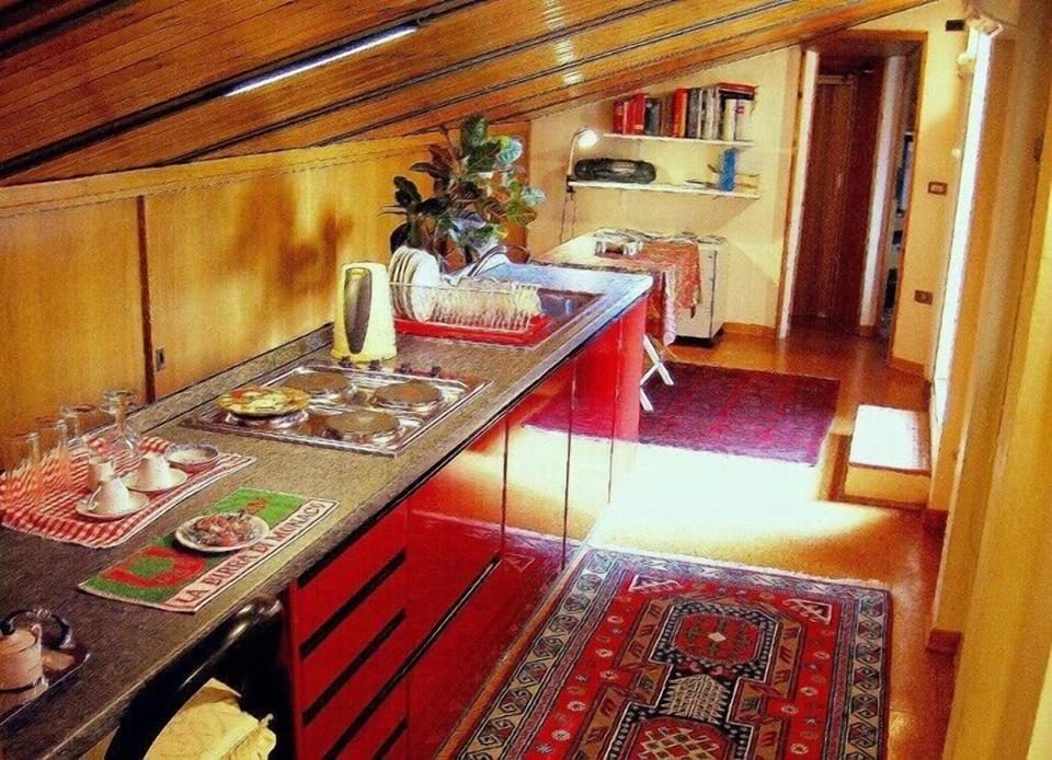 kitchen complete with accessories