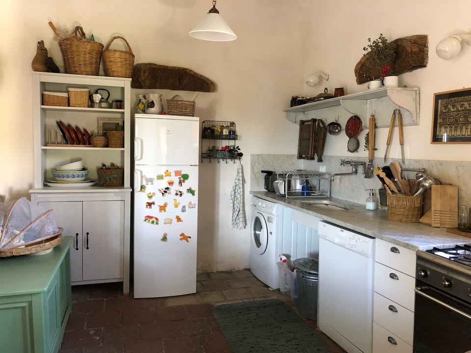 The House of the Almond Tree (4 guests)
