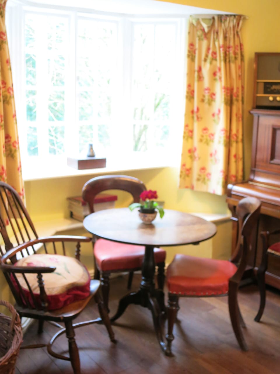 Writing table in the sitting room