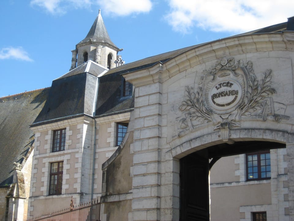 In front of the old 'collège des Oratoriens'