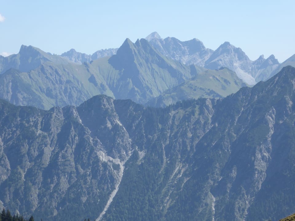 Apartment in the mountains with a west-facing balcony! WiFi free! Apartment in Oberstdorf