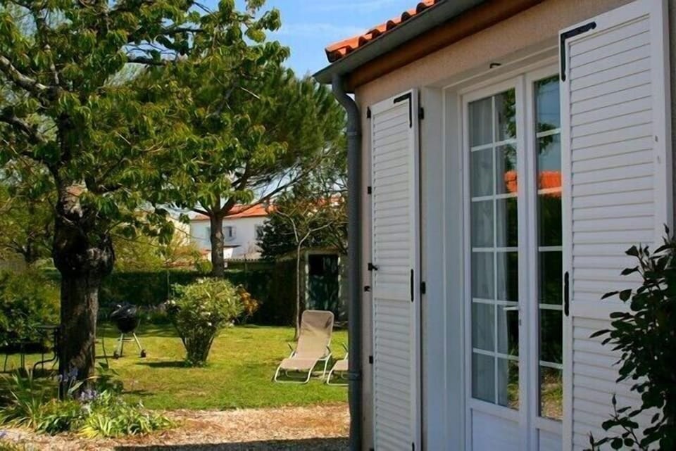 The entrance of the rental and garden