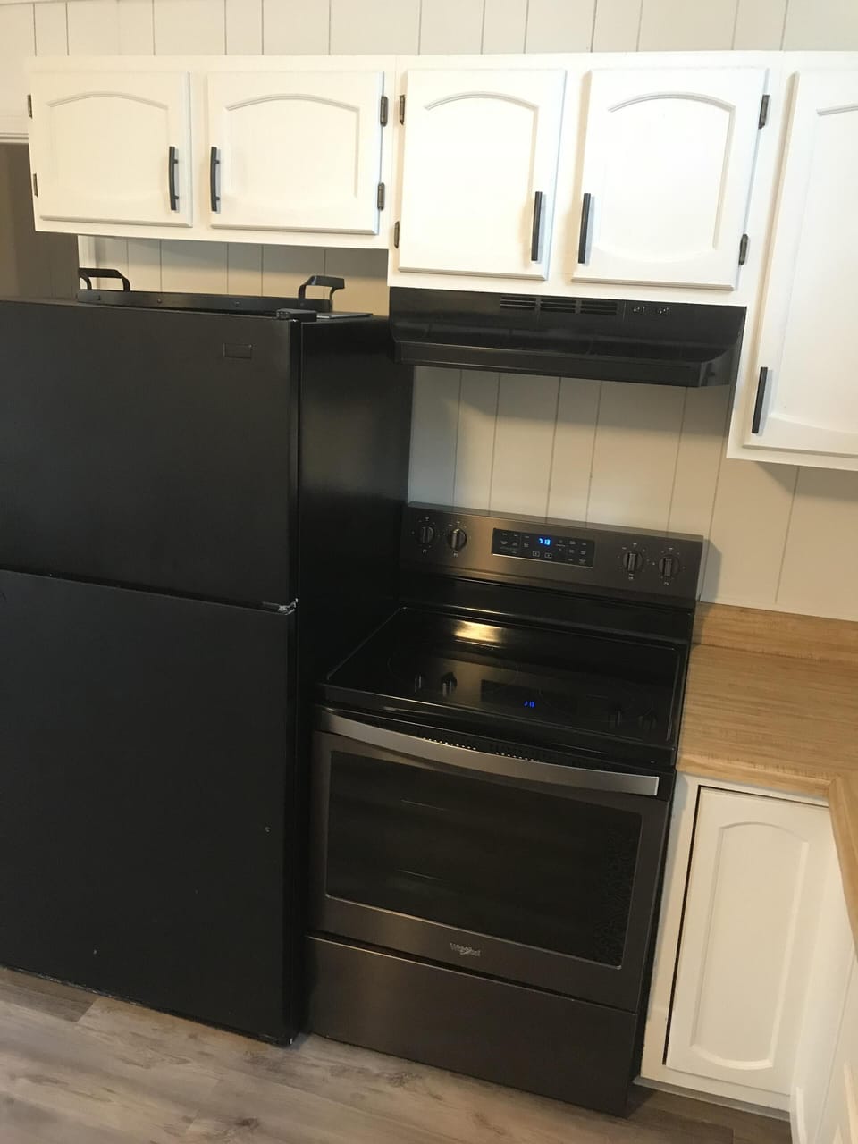 New electric range and refrigerator