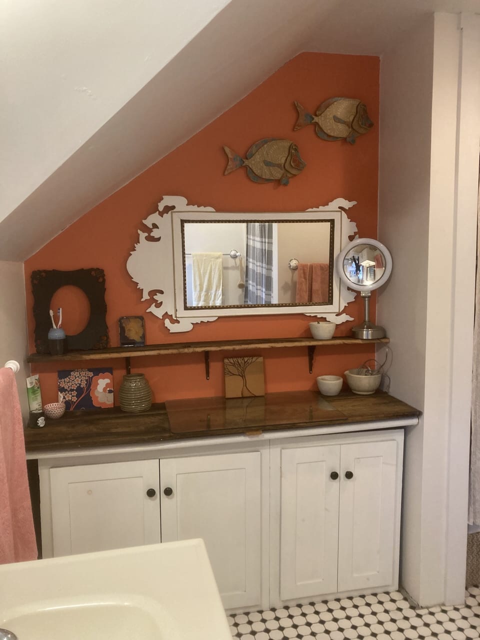 Plenty of surfaces for toiletries.
