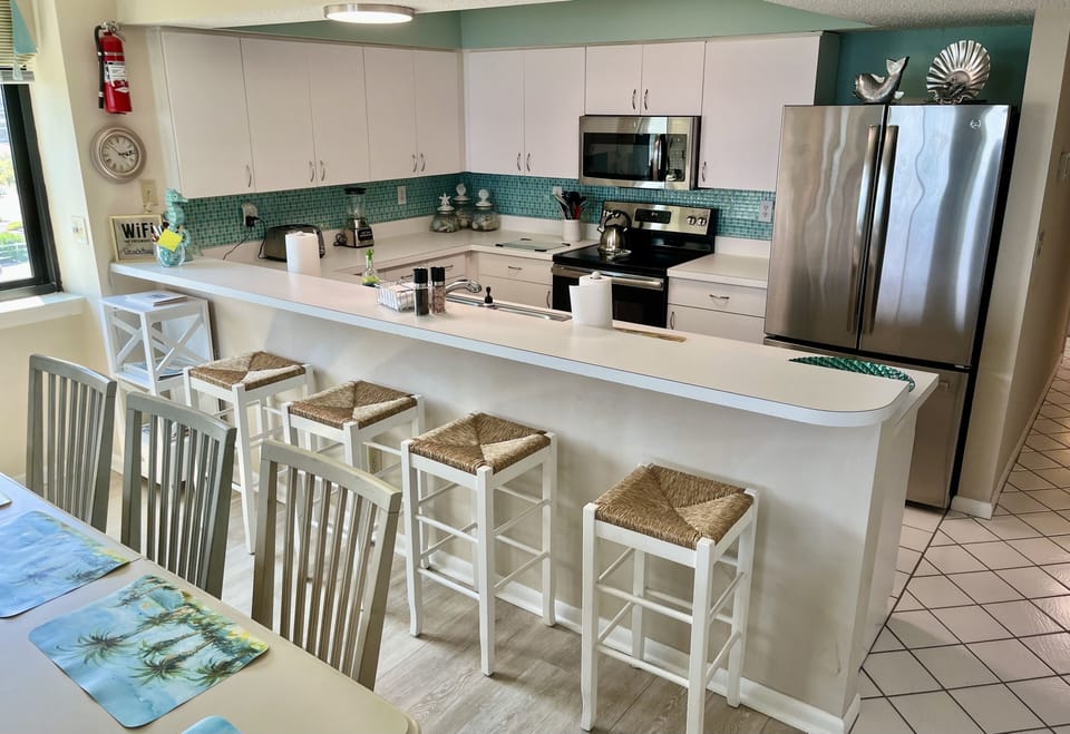 Room for everyone and kitchen with all you need.