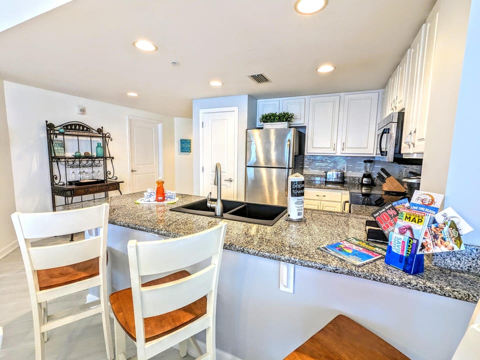 Kitchen and Bar