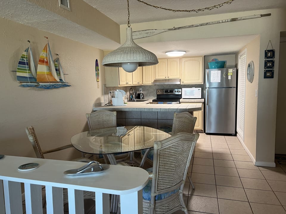 Dining area, Kitchen