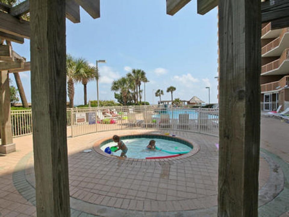 Kiddie pool
