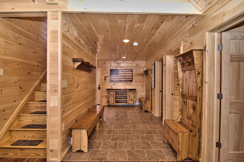 Open Mud Room Area. Great For All Your Winter Clothes And Shoes And Skis!