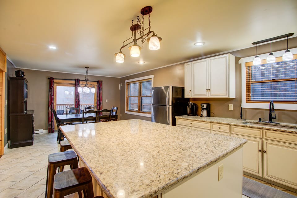Eat-In Kitchen And Dining Room. Great gathering room!