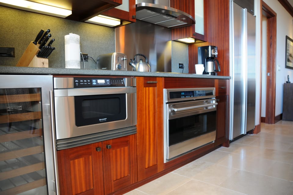 Our state-of-the-art modern kitchen and appliances provide everything you need.
