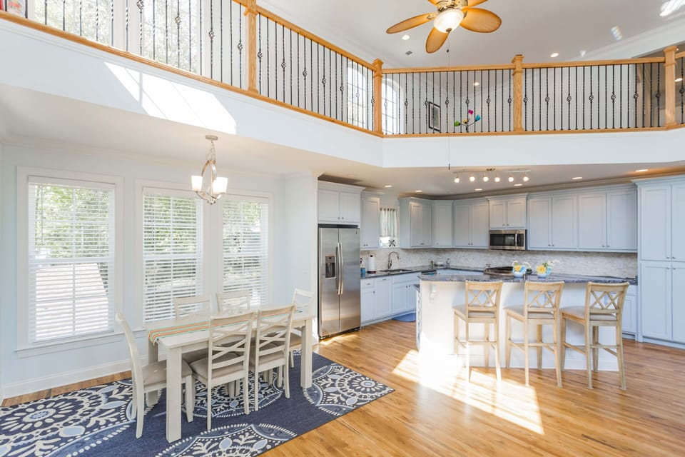 Spacious living - dining area.   Never fill left out cooking and cleaning 