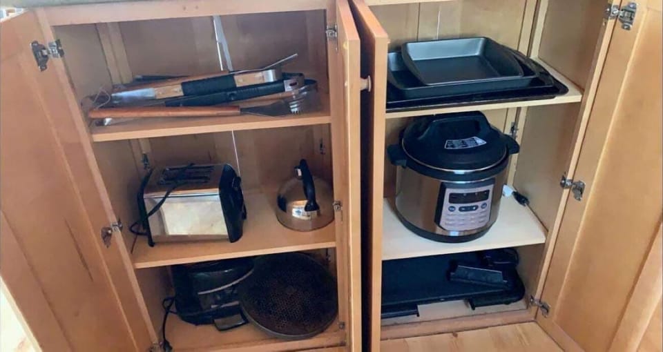 Kitchen appliance storage