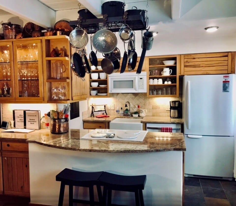 Kitchen 
Fully Equipped!
S Facing