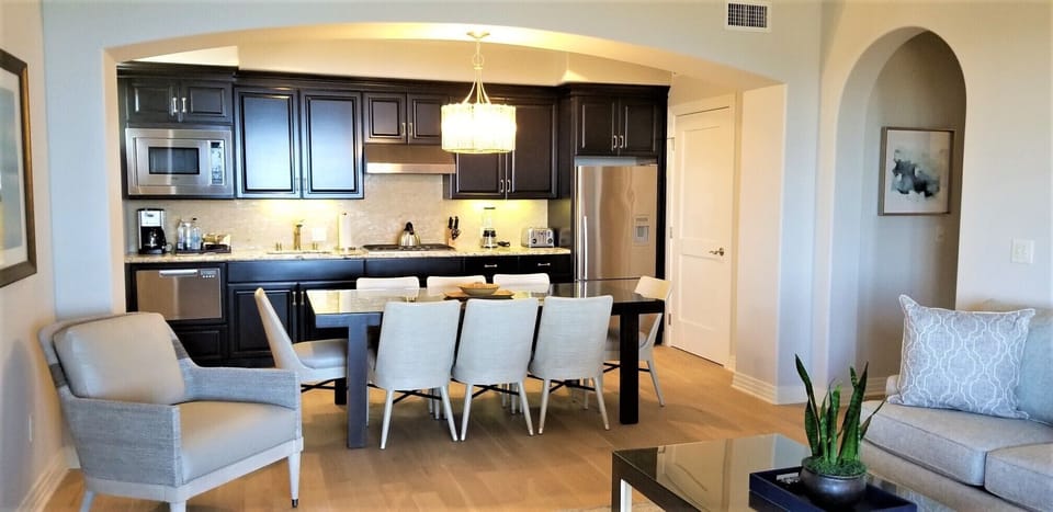 Dining Area Seats 8  with Fully Equipped Kitchen and Stainless Steel Appliances