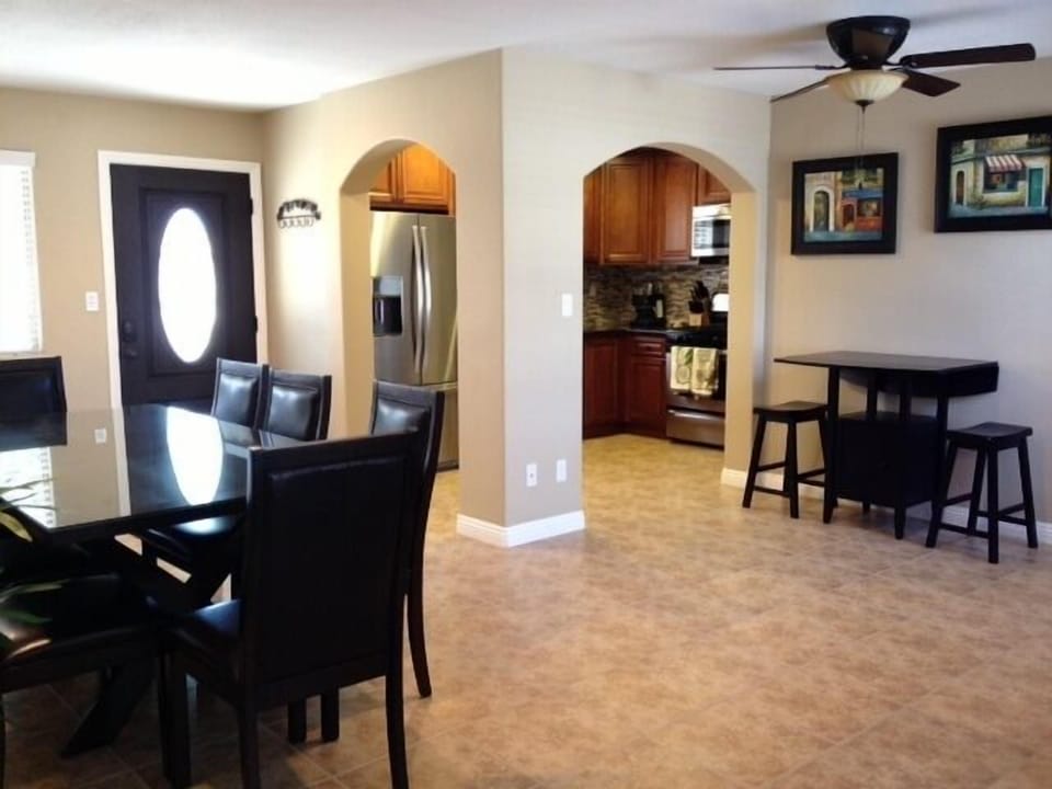 Dining room - Kitchen