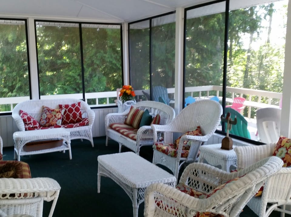 Wide open front porch.