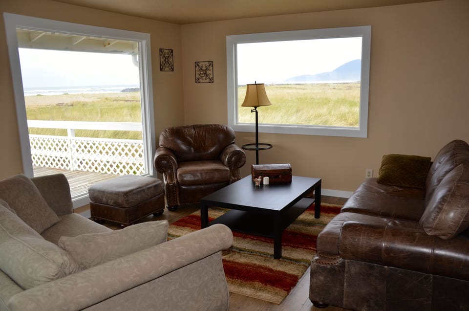 Upstairs sitting area