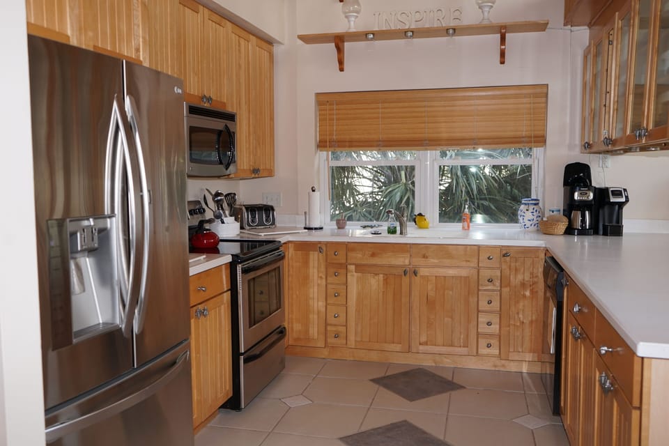 Main Level - Kitchen