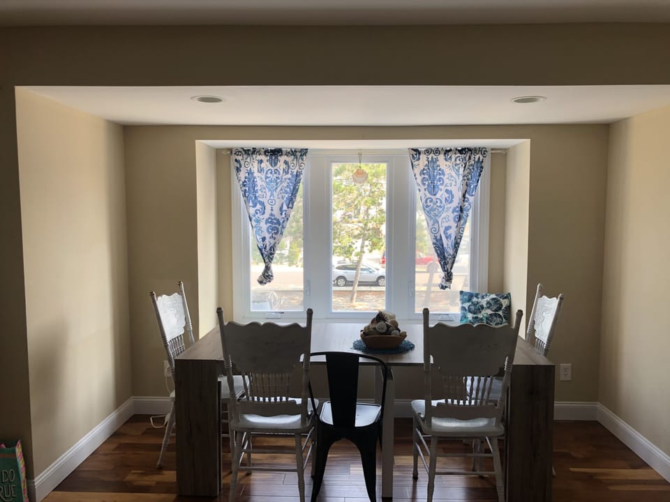 Kitchen table