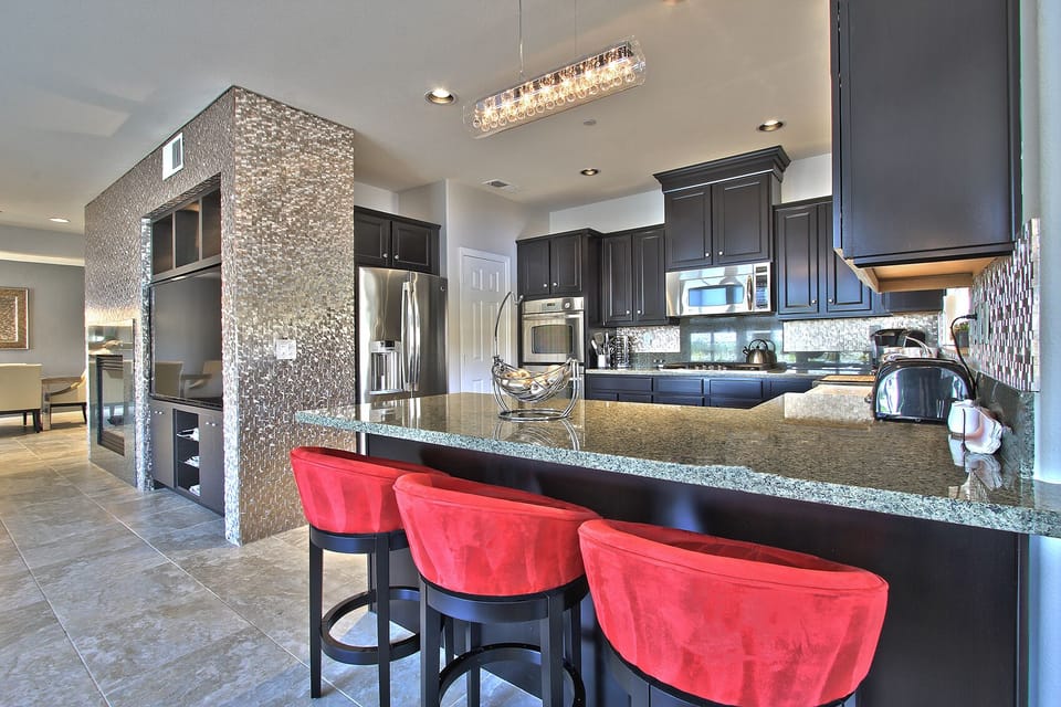 Media Center and Breakfast Bar 