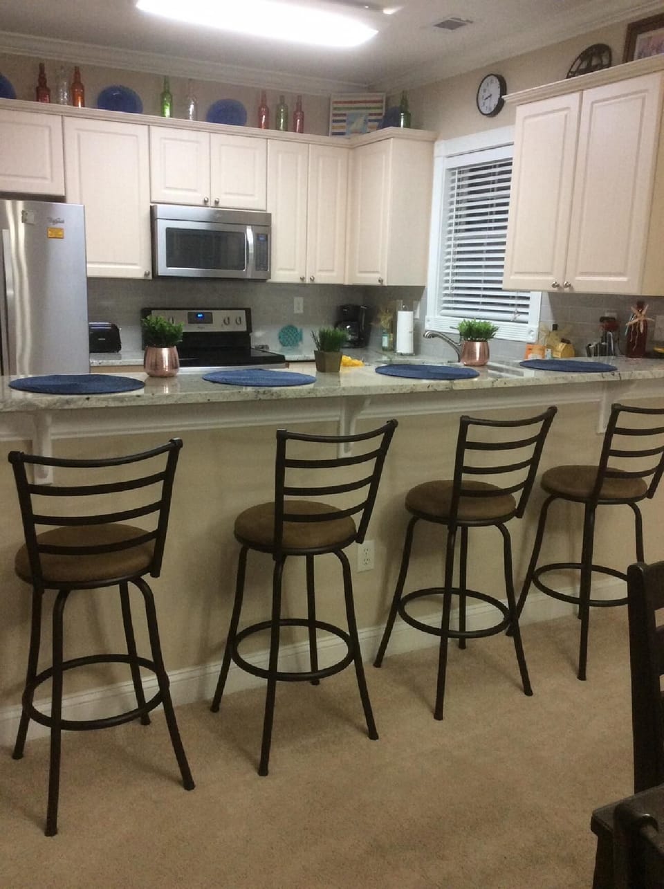 breakfast bar with seating for four
