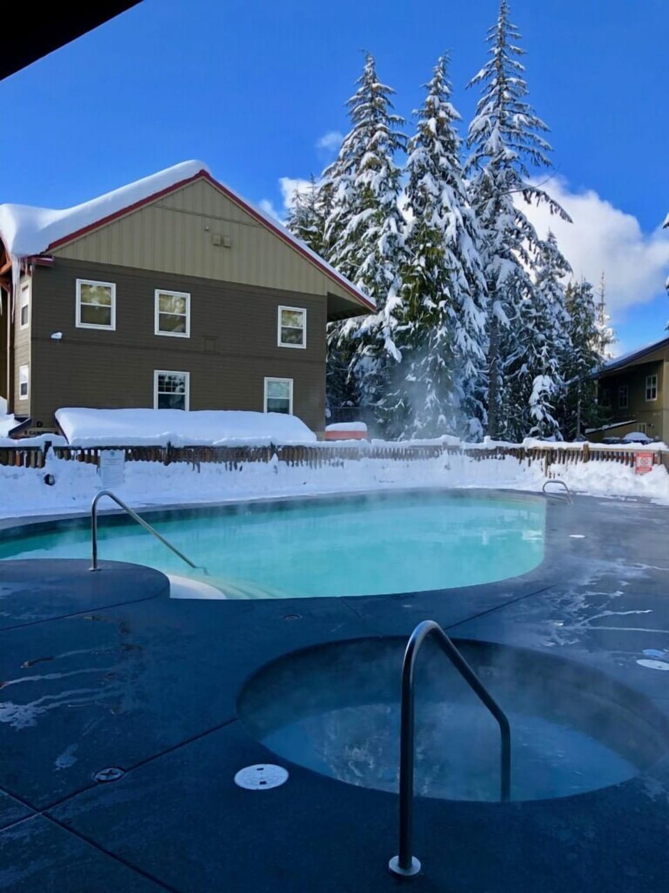Beautiful year round main pool and hottub area