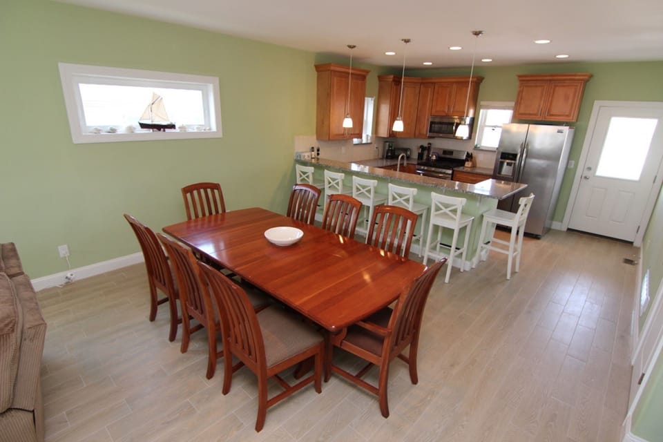 Dining Area.  Table has one more leaf to add