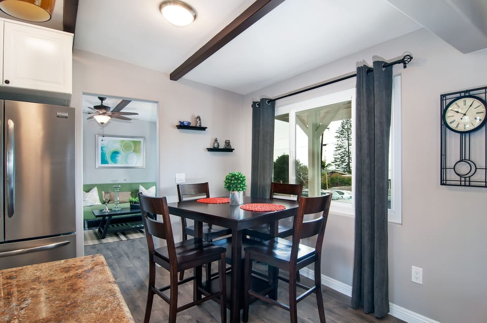 Dining area adjacent to kitchen