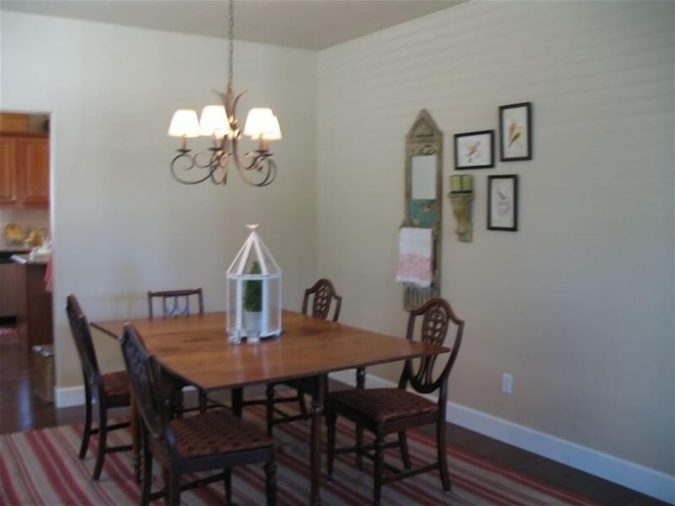Dining room area for your family dinners.