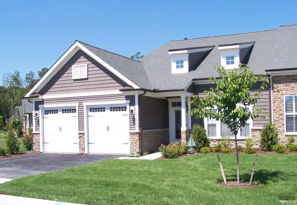 Beautiful 2-car garage villa with 2,900+ sq. ft. of comfortable living space