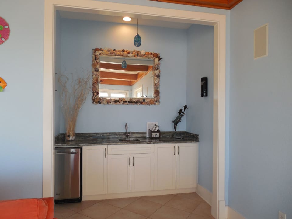 Bar with ice maker