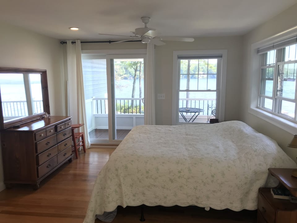 Master bedroom with king size bed