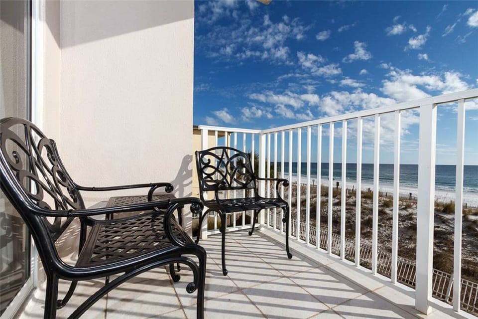 Balcony looking east.