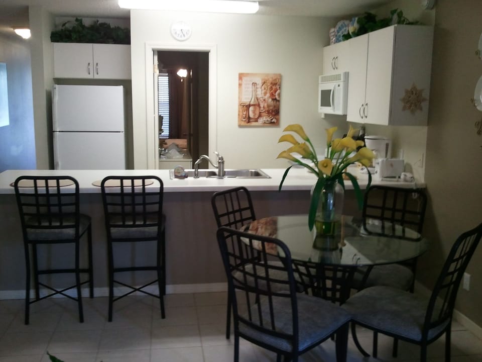 Living Room Facing Kitchen
