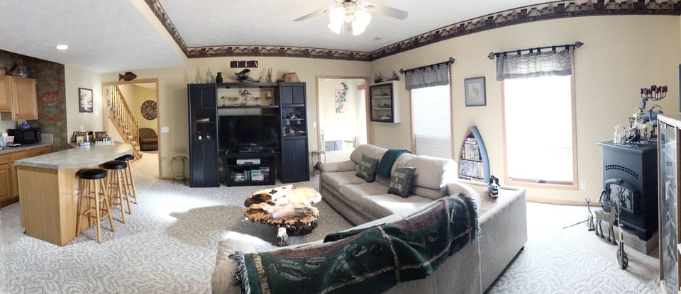 Family room lower (lake) level