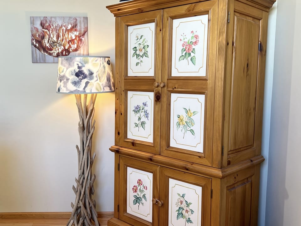 Dining room upper (street) level