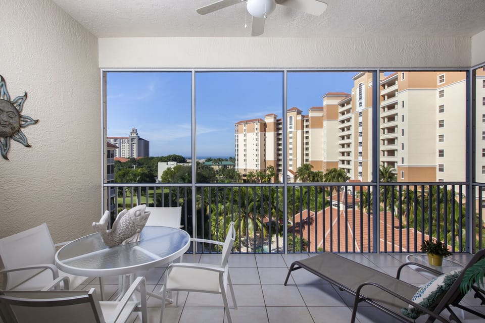 Enjoy amazing sunsets from screened-in lanai.