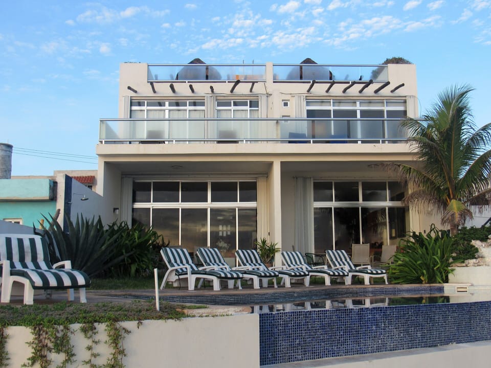 view of the Villa Amistad from the Malecon