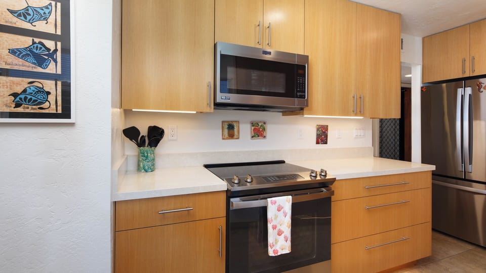 Full kitchen